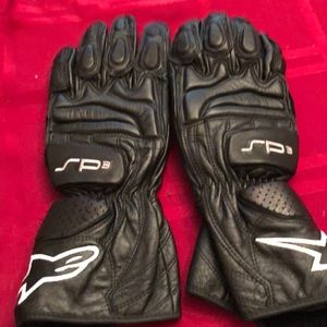 Riding gloves